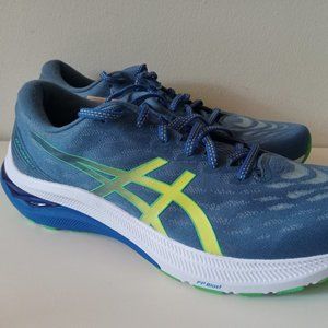 SOLD ELSEWHERE: Asics GT-2000 (version 11) - Mens size 12